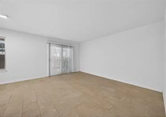 5th image of 6201 Ranchester Dr #29, Houston, TX 77036 | MLS# 13924011