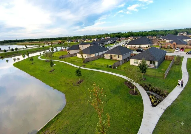 2nd image of 8510 Tropical Breeze Wy, Rosharon, TX 77583 | MLS# 78846290