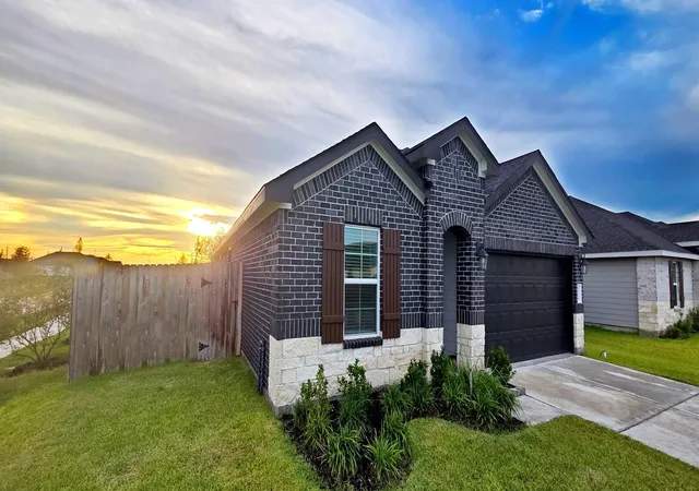 Photo 2 of Single family home for sale at 8510 Tropical Breeze Way, Rosharon, TX 77583 | MLS# 78846290 | Listing updated on 2026-09-15