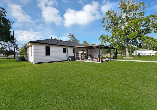 4th image of 16326 Bear Bayou Dr, Channelview, TX 77530 | MLS# 76182302
