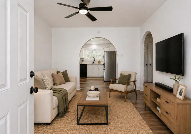 3rd image of 5759 Belneath St, Houston, TX 77033 | MLS# 56791988