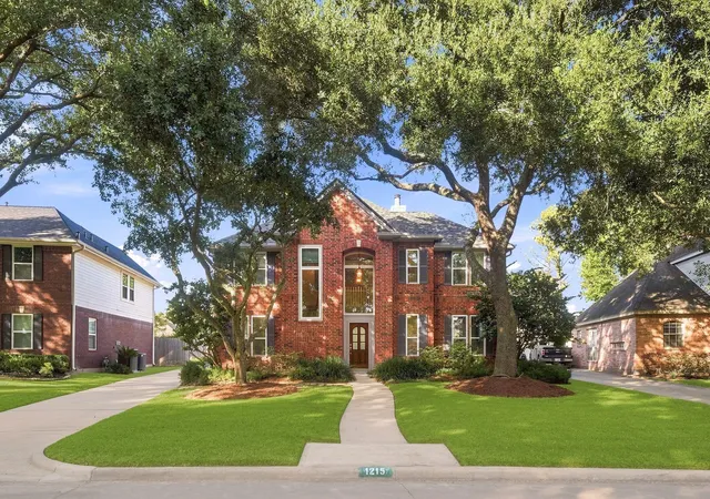 Photo 3 of Single family home for sale at 1215 Rosemeadow Dr, Houston, TX 77094 | MLS# 58309417 | Listing updated on 2026-09-09