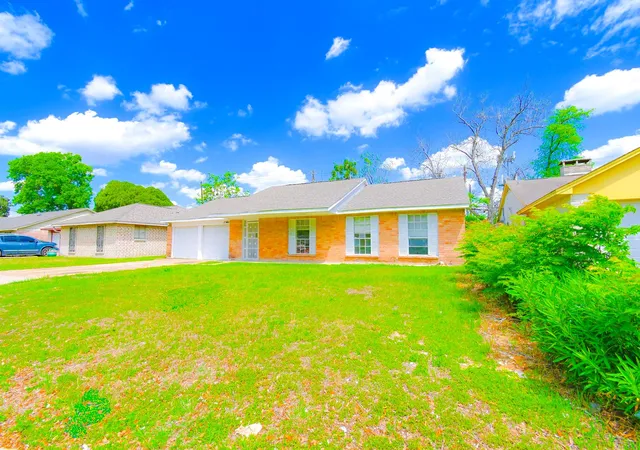 Photo 3 of Single family home for sale at 10930 W Bellfort Ave, Houston, TX 77099 | MLS# 56549721 | Listing updated on 2026-08-13