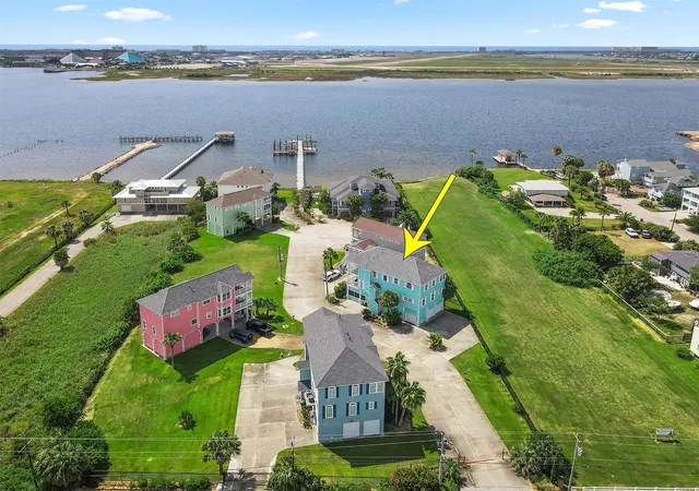 1st image of 1007 Lillian Ln, Galveston, TX 77554 | MLS# 6477402