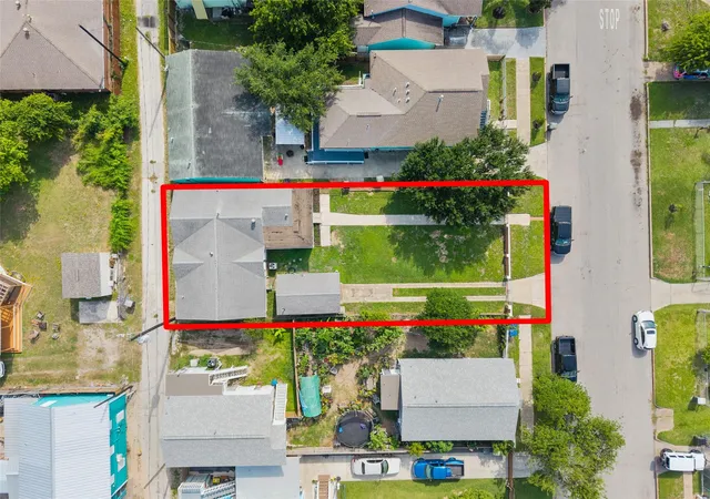 Photo 3 of Single family home for sale at 5319 Ave O 1/2, Galveston, TX 77551 | MLS# 91904673 | Listing updated on 2026-08-11