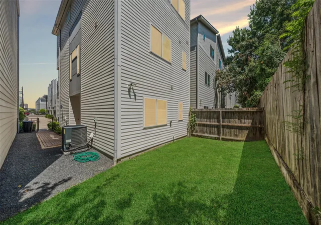 2nd image of 314 Eado Park Cir, Houston, TX 77020 | MLS# 3054212