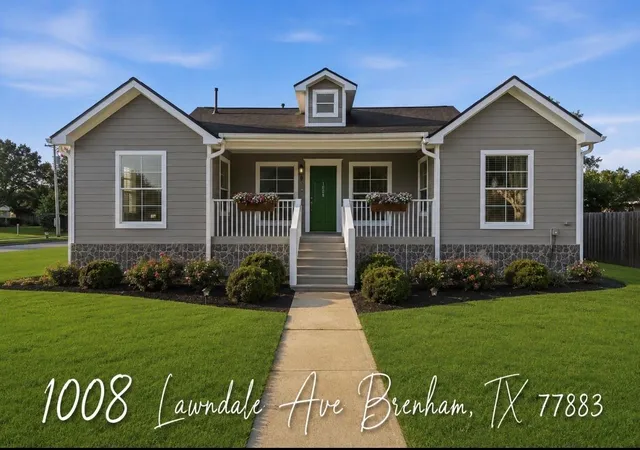 Photo 1 of Single family home for sale at 1008 Lawndale Ave, Brenham, TX 77833 | MLS# 9702782 | Listing updated on 2026-09-12