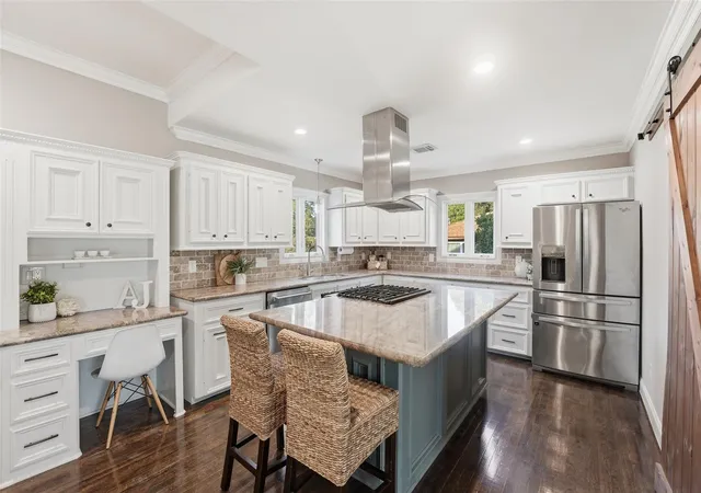 Photo 4 of Single family home for sale at 1008 Lawndale Ave, Brenham, TX 77833 | MLS# 9702782 | Listing updated on 2026-09-12