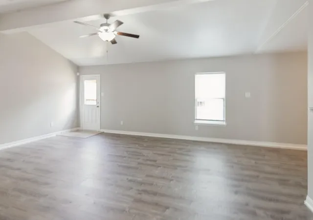 Photo 4 of Single family home for sale at 10842 Spring Brk Pass Dr, Humble, TX 77396 | MLS# 98654189 | Listing updated on 2026-10-03