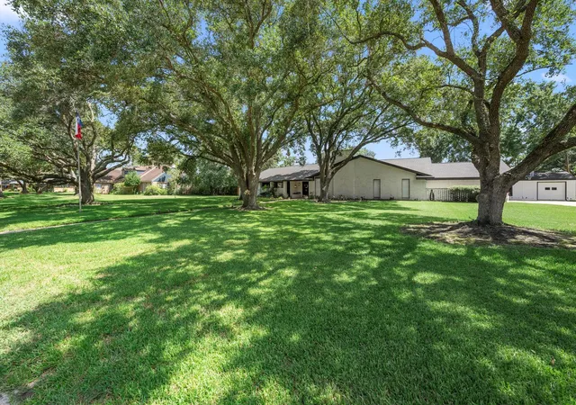 4th image of 618 Melody Ln, Eagle Lake, TX 77434 | MLS# 73306407