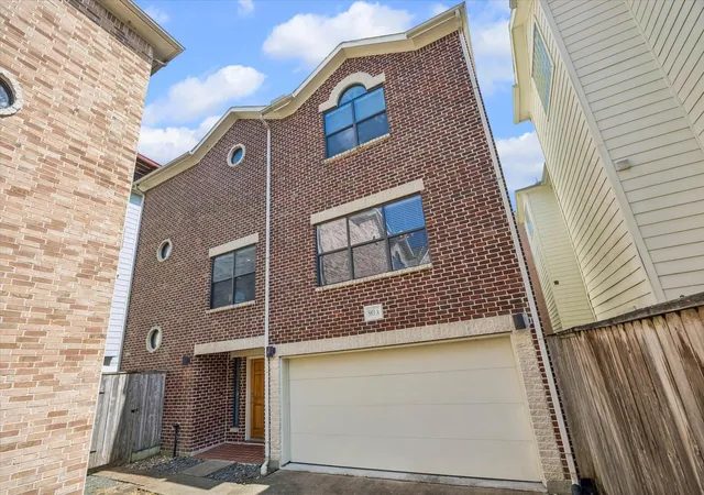 1st image of 5813 Darling St #A, Houston, TX 77007 | MLS# 4068601