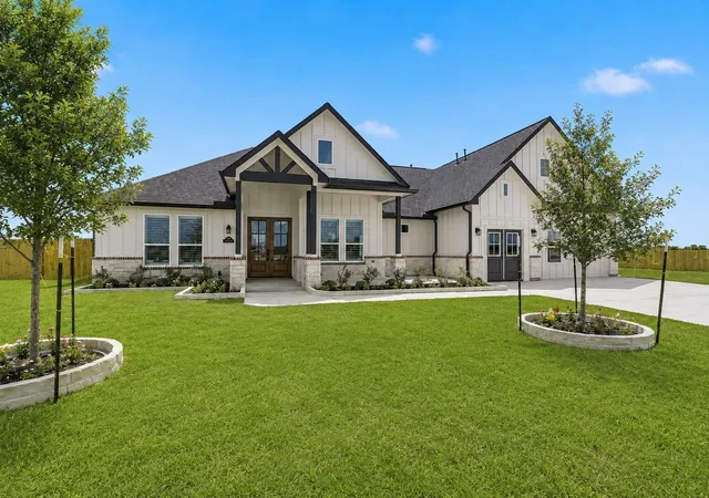 1st image of 13007 Willow Dr, Needville, TX 77461 | MLS# 10703495