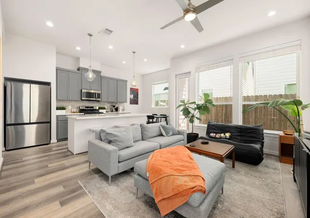 1st image of 4010 Elser St, Houston, TX 77009 | MLS# 54204060