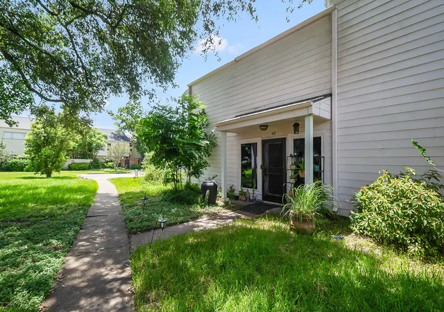 37th image of 62 Chervil Comn, Lake Jackson, TX 77566 | MLS# 9623566
