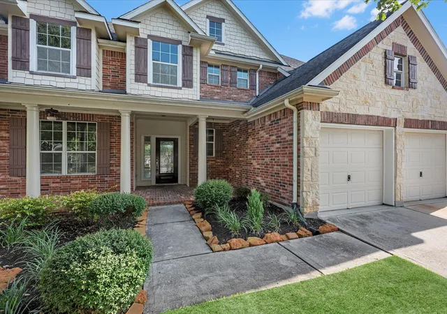 3rd image of 13027 Gentle Water Dr, Houston, TX 77044 | MLS# 54584272