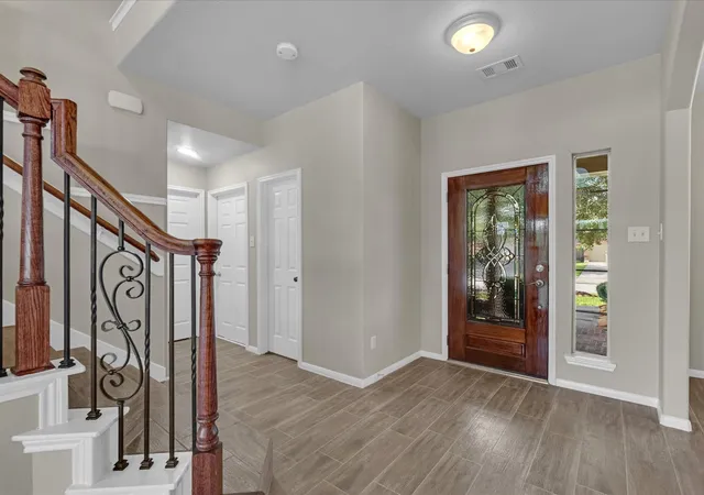 5th image of 13027 Gentle Water Dr, Houston, TX 77044 | MLS# 54584272