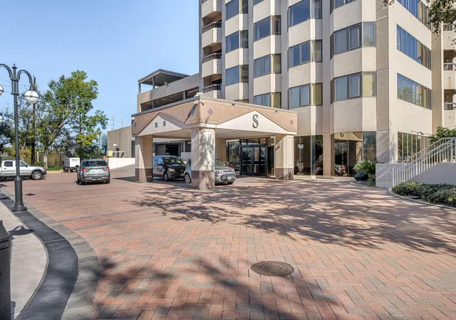 Photo 3 of Condo for sale at 2001 Holcombe Blvd #803, Houston, TX 77030 | MLS# 65526607 | Listing updated on 2026-09-05