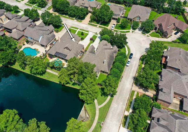 2nd image of 2407 Hendricks Lakes Dr, Spring, TX 77388 | MLS# 38504030