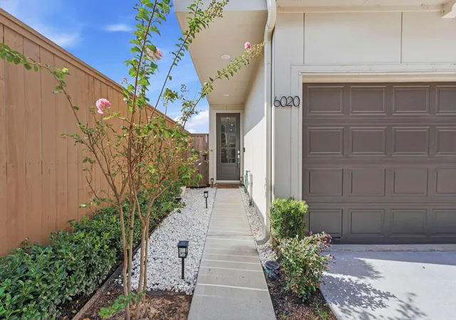 Photo 1 of Single family home for sale at 6020 T C Jester Blvd, Houston, TX 77091 | MLS# 89675731 | Listing updated on 2026-09-19