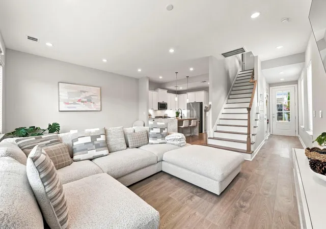Photo 4 of Single family home for sale at 6020 T C Jester Blvd, Houston, TX 77091 | MLS# 89675731 | Listing updated on 2026-09-19