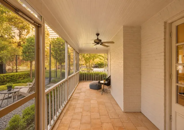 4th image of 1110 Milford St, Houston, TX 77006 | MLS# 13420005