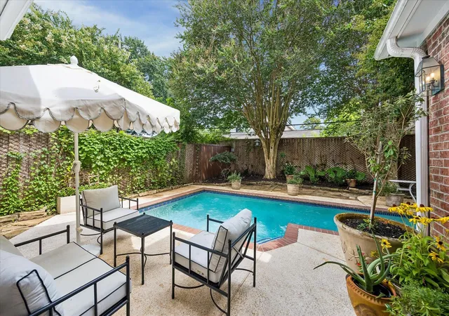 17th image of 5591 Beverlyhill St, Houston, TX 77056 | MLS# 73133232