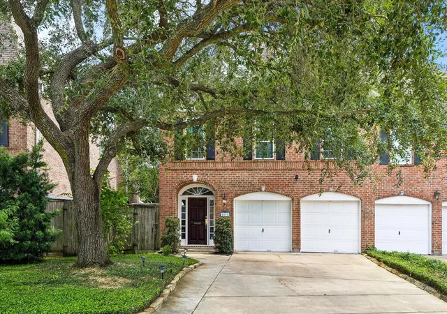 1st image of 5591 Beverlyhill St, Houston, TX 77056 | MLS# 73133232