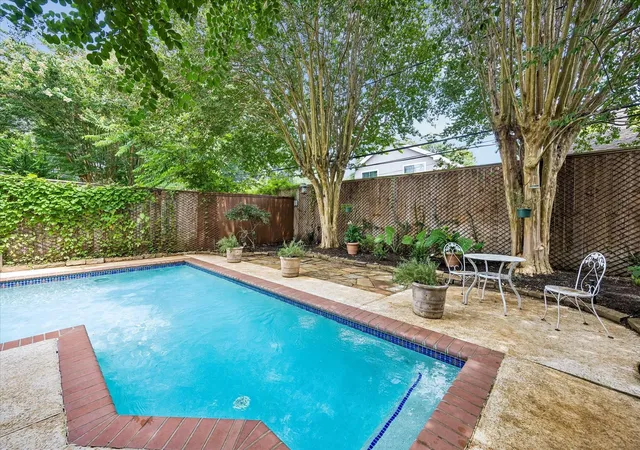 4th image of 5591 Beverlyhill St, Houston, TX 77056 | MLS# 73133232