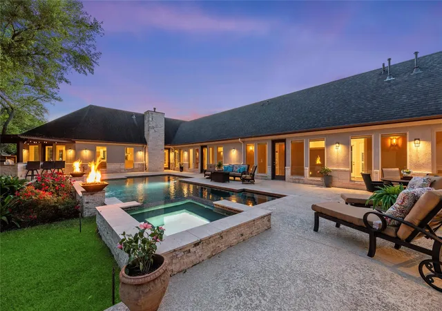 1st image of 2911 S Saddlebrook Ln, Katy, TX 77494 | MLS# 74854266