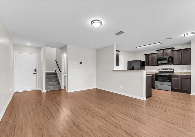 Photo 3 of Single family home for sale at 6211 Baywood Crst, San Antonio, TX 78222 | MLS# 9047891 | Listing updated on 2026-09-18