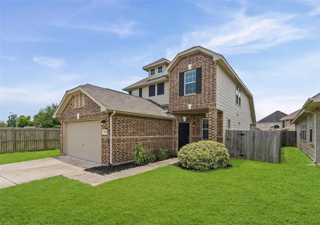 Photo 3 of Single family home for sale at 8946 Westfield Glen Ct, Houston, TX 77083 | MLS# 82374263 | Listing updated on 2026-08-16