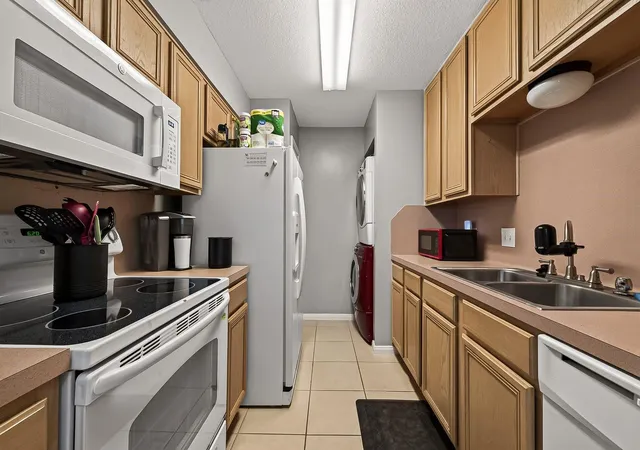 Photo 4 of Condo for sale at 9707 Richmond Ave #118, Houston, TX 77042 | MLS# 49525728 | Listing updated on 2026-08-13