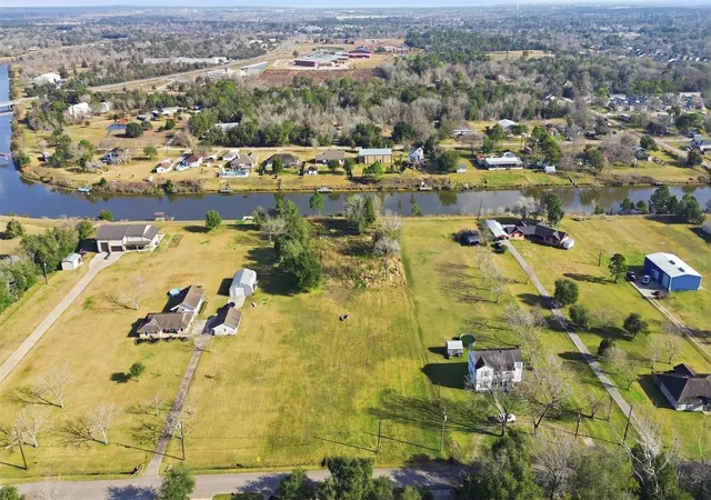 2nd image of 0 Robinson Rd, Hitchcock, TX 77563 | MLS# 84165588