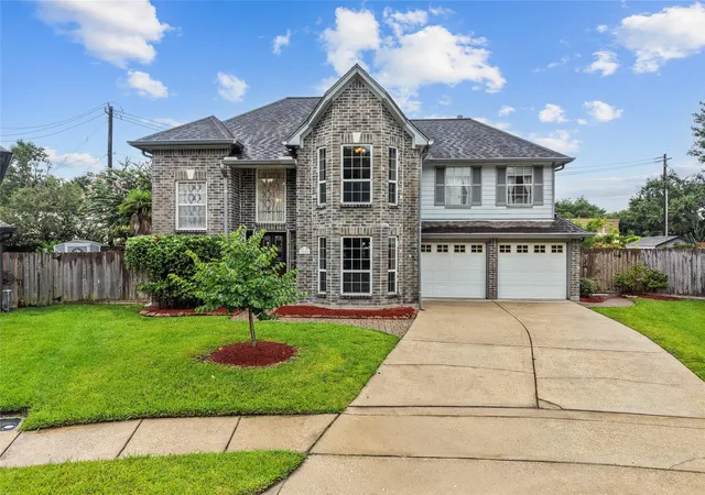 Photo 1 of Single family home for sale at 1102 Juniper Cyn Ln, Houston, TX 77062 | MLS# 18404871 | Listing updated on 2026-09-07