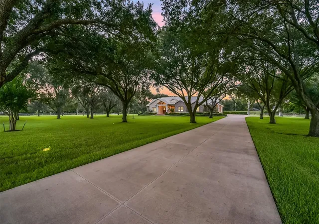3rd image of 3629 Maranatha Dr, Sugar Land, TX 77479 | MLS# 38451223