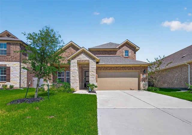 Photo 1 of Single family home for sale at 7046 Lauren Oak Dr, Conroe, TX 77304 | MLS# 26658681 | Listing updated on 2026-08-13