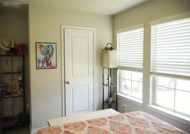 27th image of 1716 Grimes Dr, Brenham, TX 77833 | MLS# 80640037
