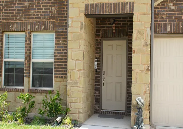 3rd image of 1716 Grimes Dr, Brenham, TX 77833 | MLS# 80640037