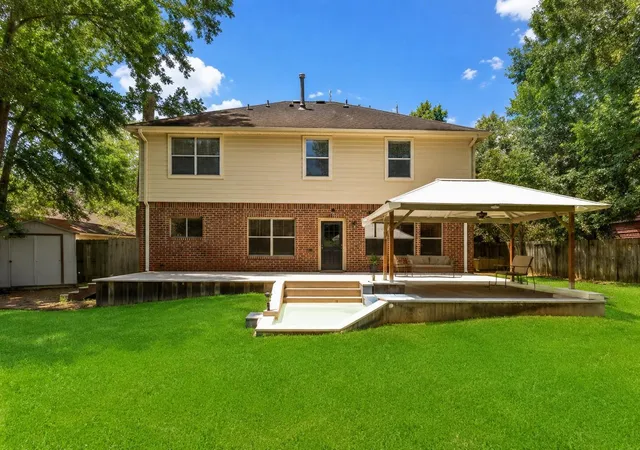 Photo 2 of Single family home for sale at 10 Otter Lodge Pl, Spring, TX 77382 | MLS# 70615668 | Listing updated on 2026-09-02