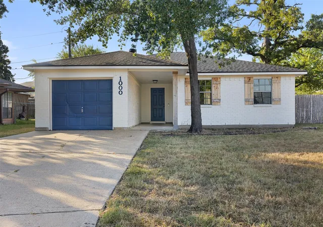 1st image of 1000 Laredo Ct, College Station, TX 77845 | MLS# 52687404