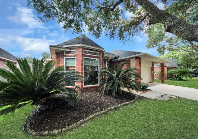2nd image of 4634 Jaymar Dr, Sugar Land, TX 77479 | MLS# 72309442