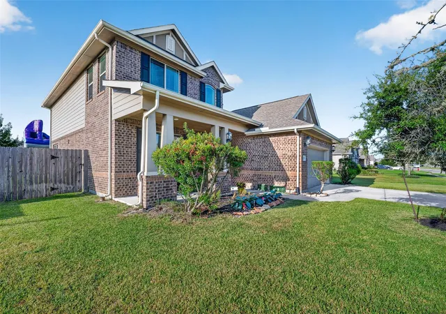 Photo 3 of Sale Pending at 3219 Charles Pl, Baytown, TX 77523 | MLS# 21036775 | Listing updated on 2026-10-06