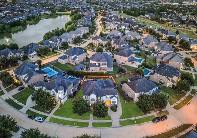 Photo 4 of Single family home for sale at 5410 Briarcliff Ln, Fulshear, TX 77441 | MLS# 65263100 | Listing updated on 2026-09-12