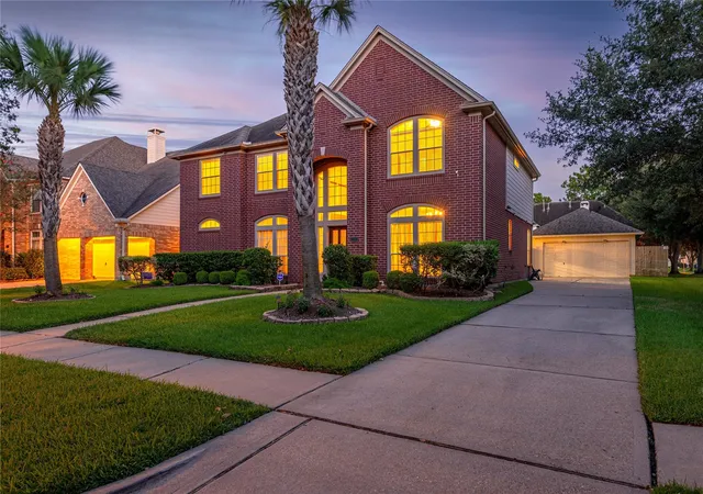 Photo 4 of Single family home for sale at 2383 Indigo Harbour Ln, League City, TX 77573 | MLS# 69561239 | Listing updated on 2026-10-10