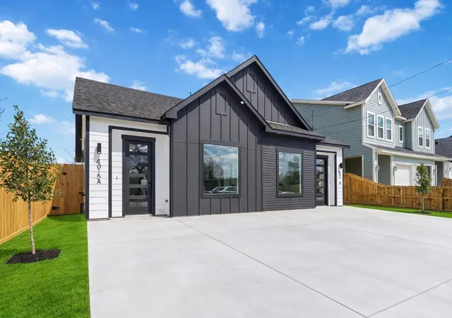 3rd image of 5425 Manton St #A-B, Houston, TX 77028 | MLS# 32502484