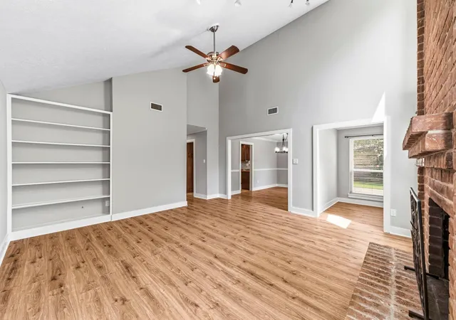 Photo 3 of Single family home for sale at 1410 Park Wind Dr, Katy, TX 77450 | MLS# 6461302 | Listing updated on 2026-09-13