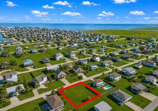 Photo 3 of Land for sale at Lot16 Mansvelt Rd, Galveston, TX 77554 | MLS# 61884321 | Listing updated on 2026-08-14