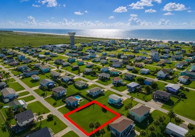Photo 4 of Land for sale at Lot16 Mansvelt Rd, Galveston, TX 77554 | MLS# 61884321 | Listing updated on 2026-08-14
