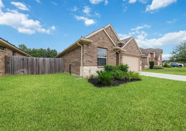 Photo 2 of Single family home for sale at 4830 Creekside Hvn Trl, Spring, TX 77389 | MLS# 31405400 | Listing updated on 2026-08-30