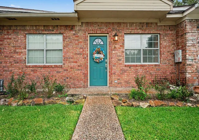 4th image of 1310 E James St #6, Baytown, TX 77520 | MLS# 44173730
